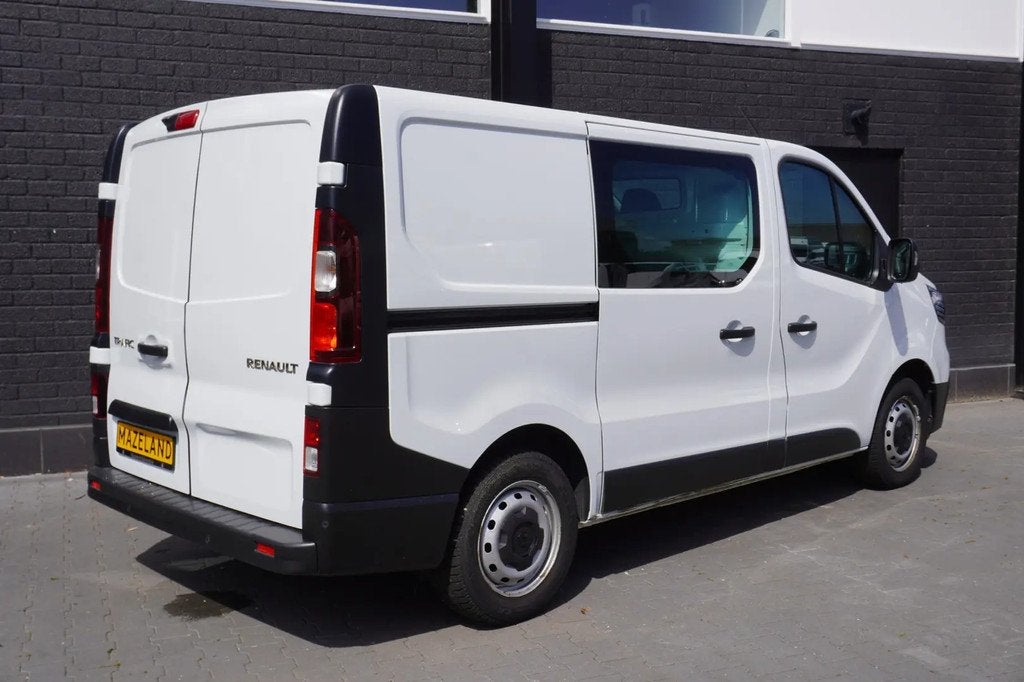 Renault Trafic 2.0 dCi 110PK EURO 6 € 15.900,00, Stof, Gebruikt, Renault, Wit