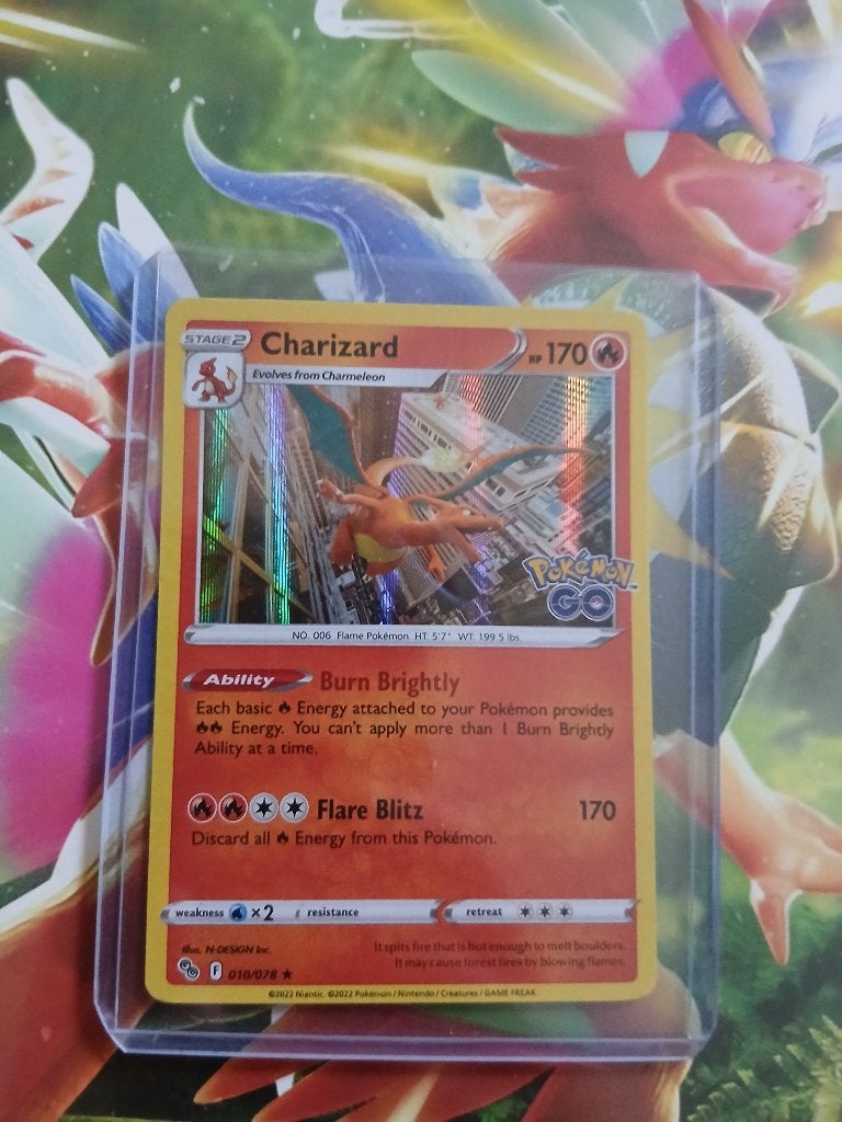 Charizard, Ophalen of Verzenden, Nieuw, Losse kaart, Foil