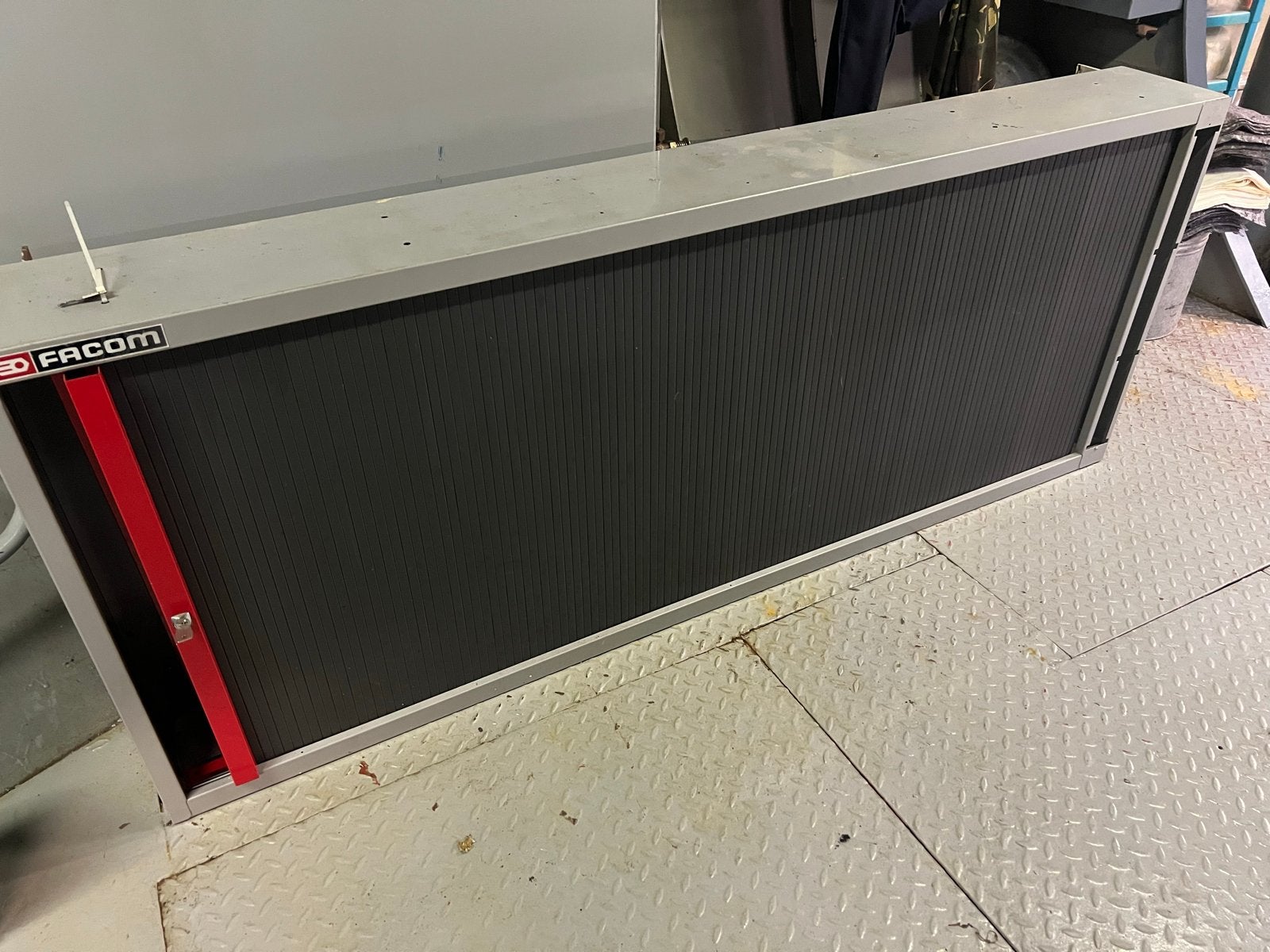 Facom 2210 roldeurkast met sleutelvergrendeling. 200x80x24cm, Ophalen, Gebruikt