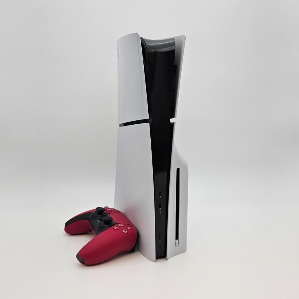 Playstation 5 Disc Edition 825G Compleet in Zeer Nette Staat, Sony, Zo goed als nieuw, Support@sony.com, 1-7-1 Konan, Minato-ku
Tokyo 108-0075
Japan