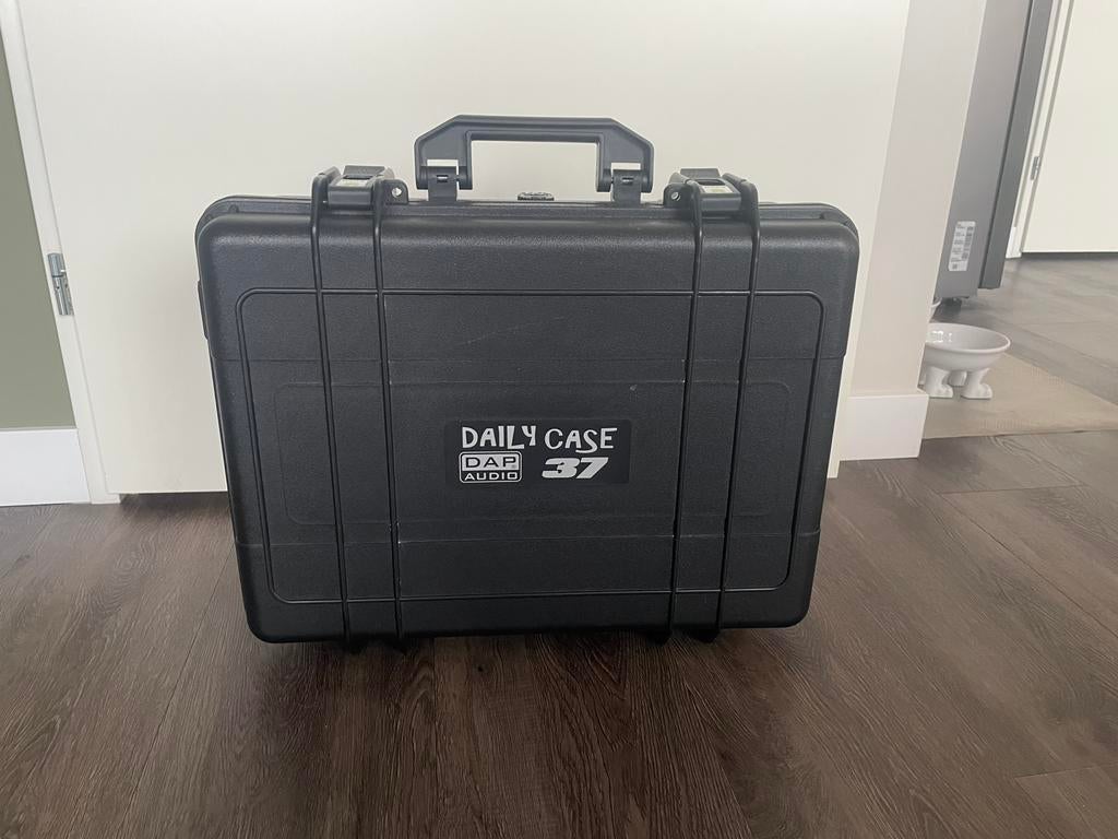 Flight case Dap daily case 37, Muziek en Instrumenten, Ophalen, Zo goed als nieuw, Overige instrumenten