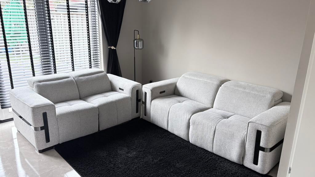 Relaxbank set 3+2 zits | Grijs stof | Elektrisch | ZGAN, Huis en Inrichting, Ophalen, 100 tot 125 cm, 150 tot 200 cm, Zo goed als nieuw
