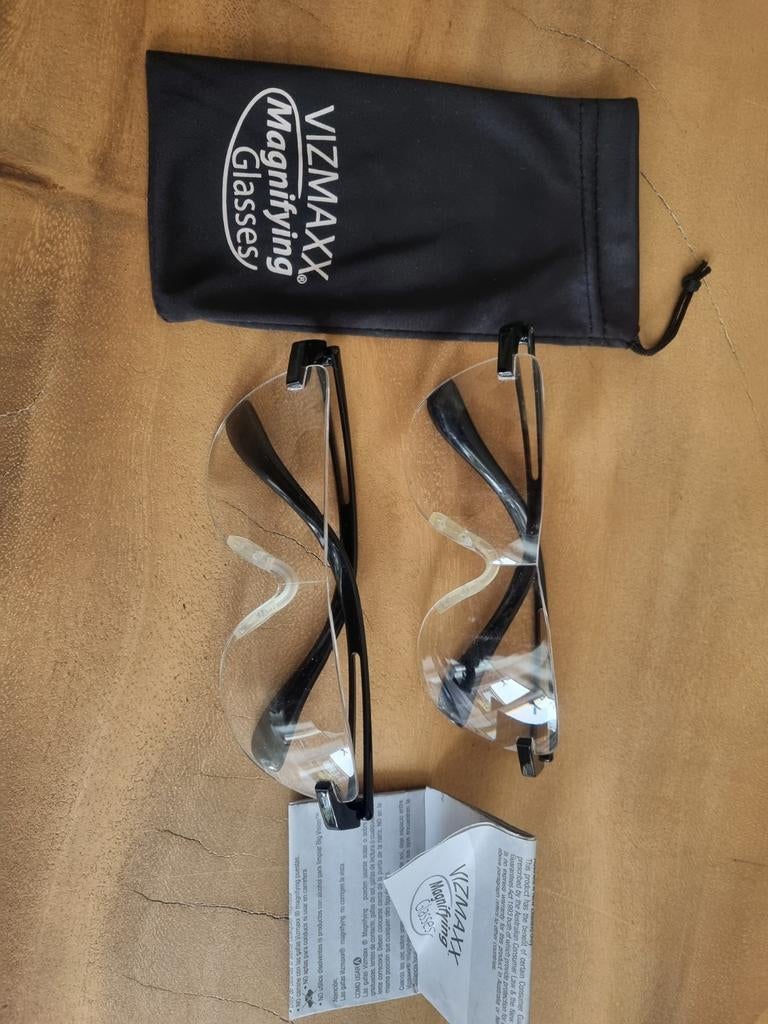 Twee Vizmaxx Magnifying Glasses vergrootbrillen, Hobby en Vrije tijd, Vergrootglazen, Loepen en Loeplampen, Ophalen of Verzenden