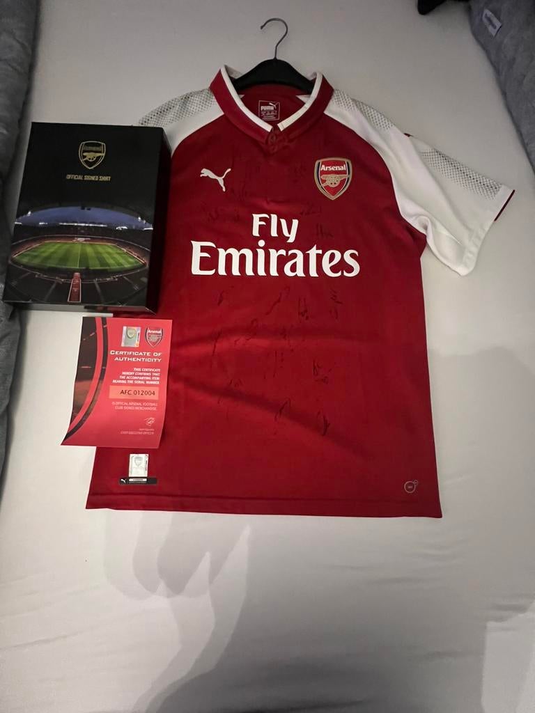 Een 2017/2018 arsenal shirt met alle handtekingen selectie, Maat L, Ophalen of Verzenden, Nieuw, Shirt