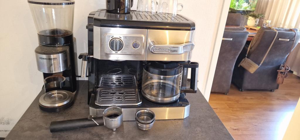 De'Longhi Duo Koffiemachine met Rommelsbacher Koffiemaler, Witgoed en Apparatuur, Koffiezetapparaten, Ophalen of Verzenden, Gebruikt