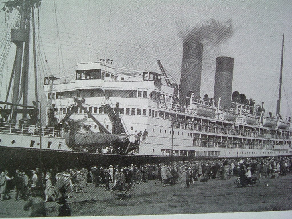 Hoogtepunten uit de Nederlandse scheepvaarthistorie., Ophalen of Verzenden, Zo goed als nieuw, Motorboot, Boek of Tijdschrift