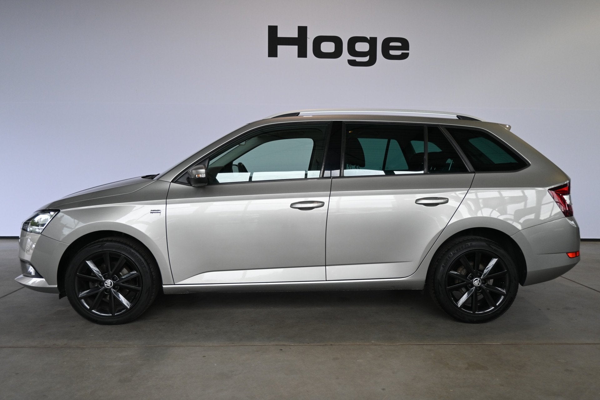 Skoda Fabia Combi 1.0 TSI Clever Clima Navigatie Panoramadak, Auto's, Voorwielaandrijving, Stof, Gebruikt, 1041 kg