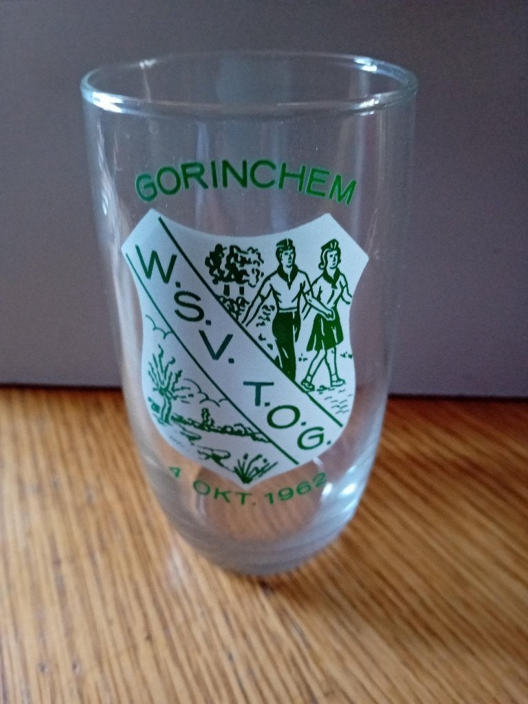 Gorinchem glas met opdruk W.S.V. T.O.G. 4 okt. 1962    12cm, Ophalen of Verzenden, Zo goed als nieuw, Bierglas