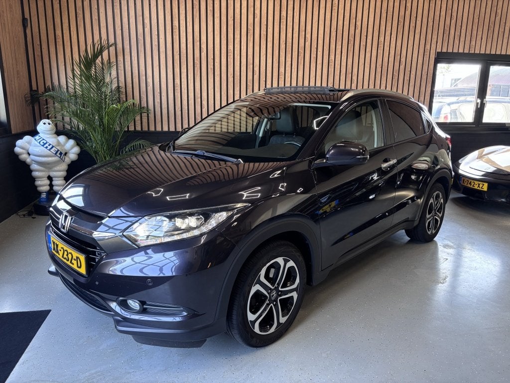 Honda HR-V 1.5 i-VTEC Executive LED/TREKHAAK/STOELVERWARMING, Auto's, Euro 6, Zwart, Bedrijf, 19 km/l