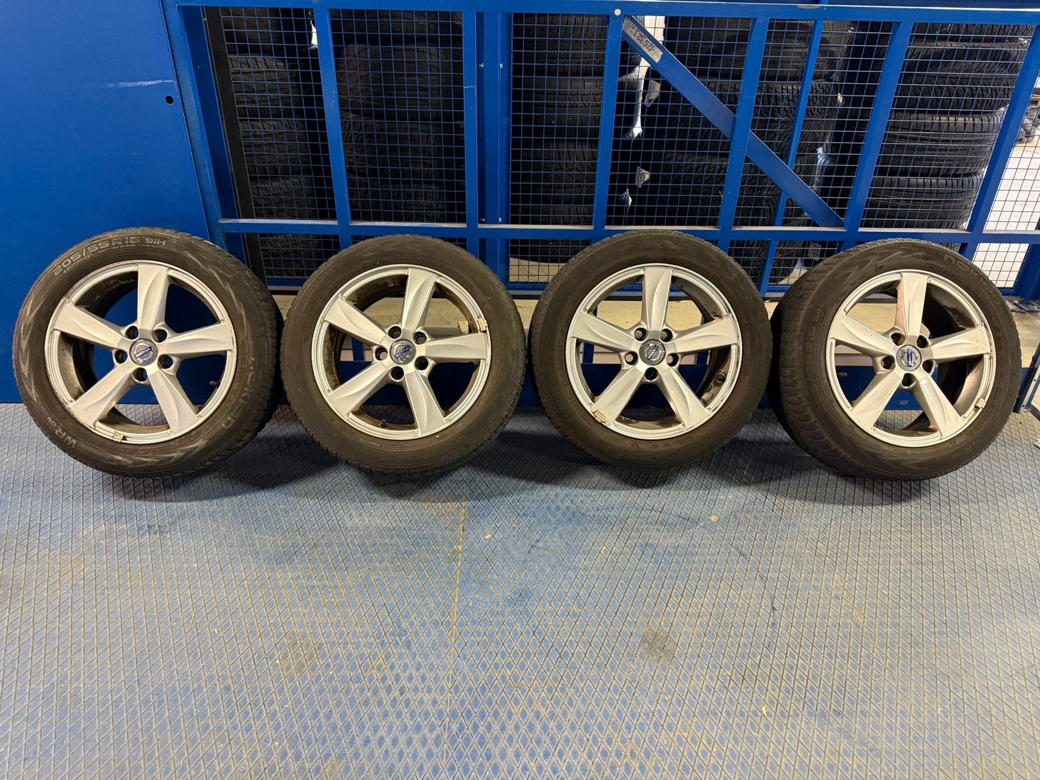 16'' Matres - V40 - Nokian WR D4 - 205/55 R16, Auto-onderdelen, Banden en Velgen