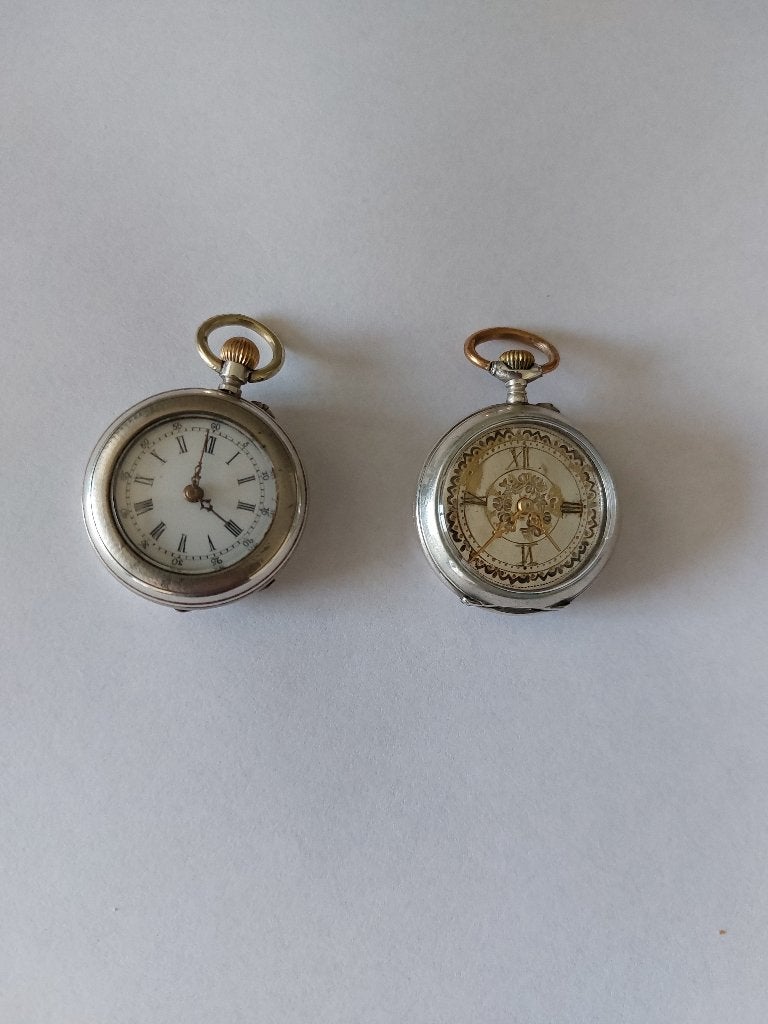 Kleine Zilveren zakhorloges., Ophalen