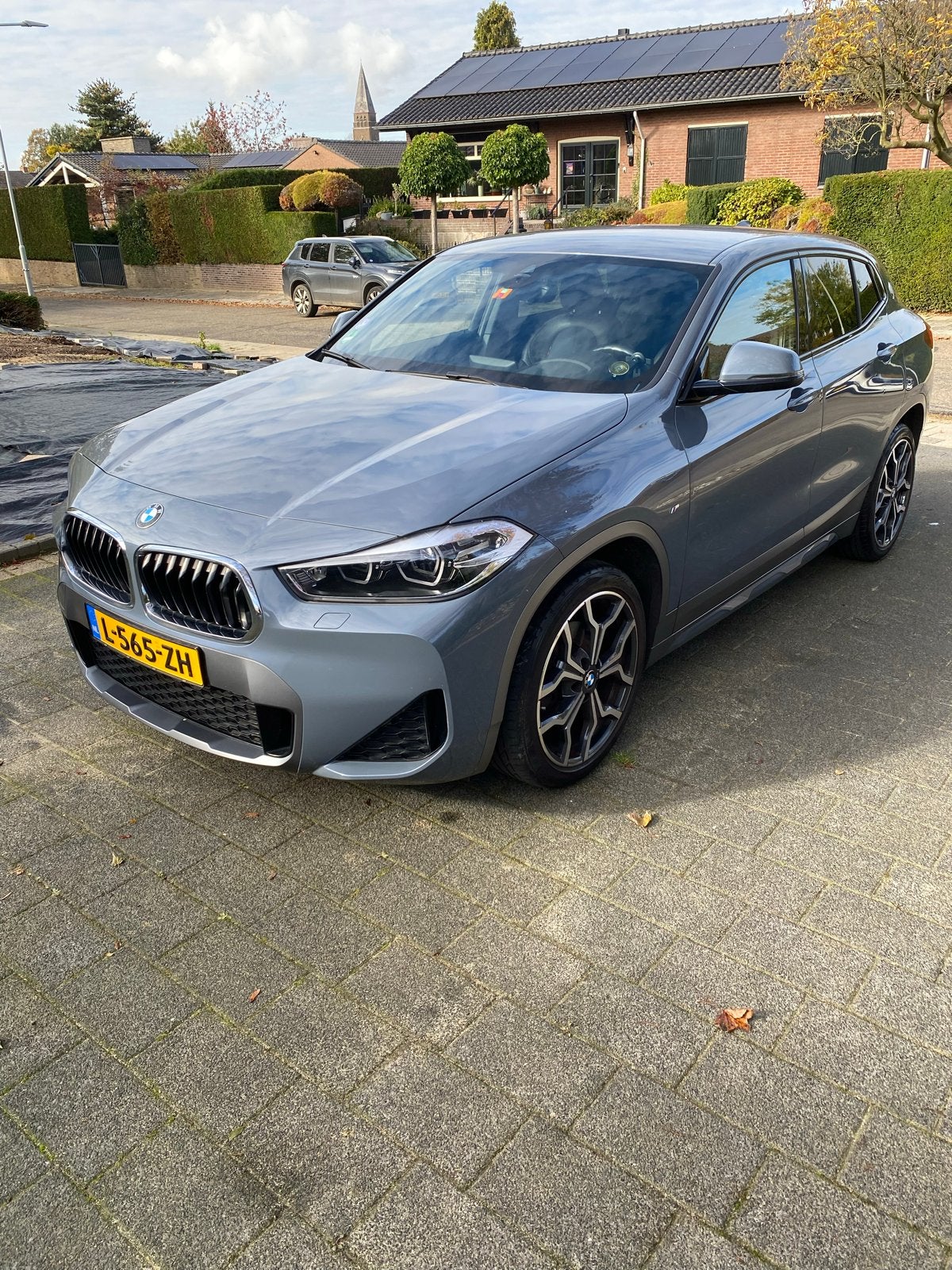 TE KOOP: MOOIE BMW X2 Sdrive18i 136pk Aut 2021 Grijs, Auto's, 75 €/maand, Particulier, 3 cilinders, 1405 kg