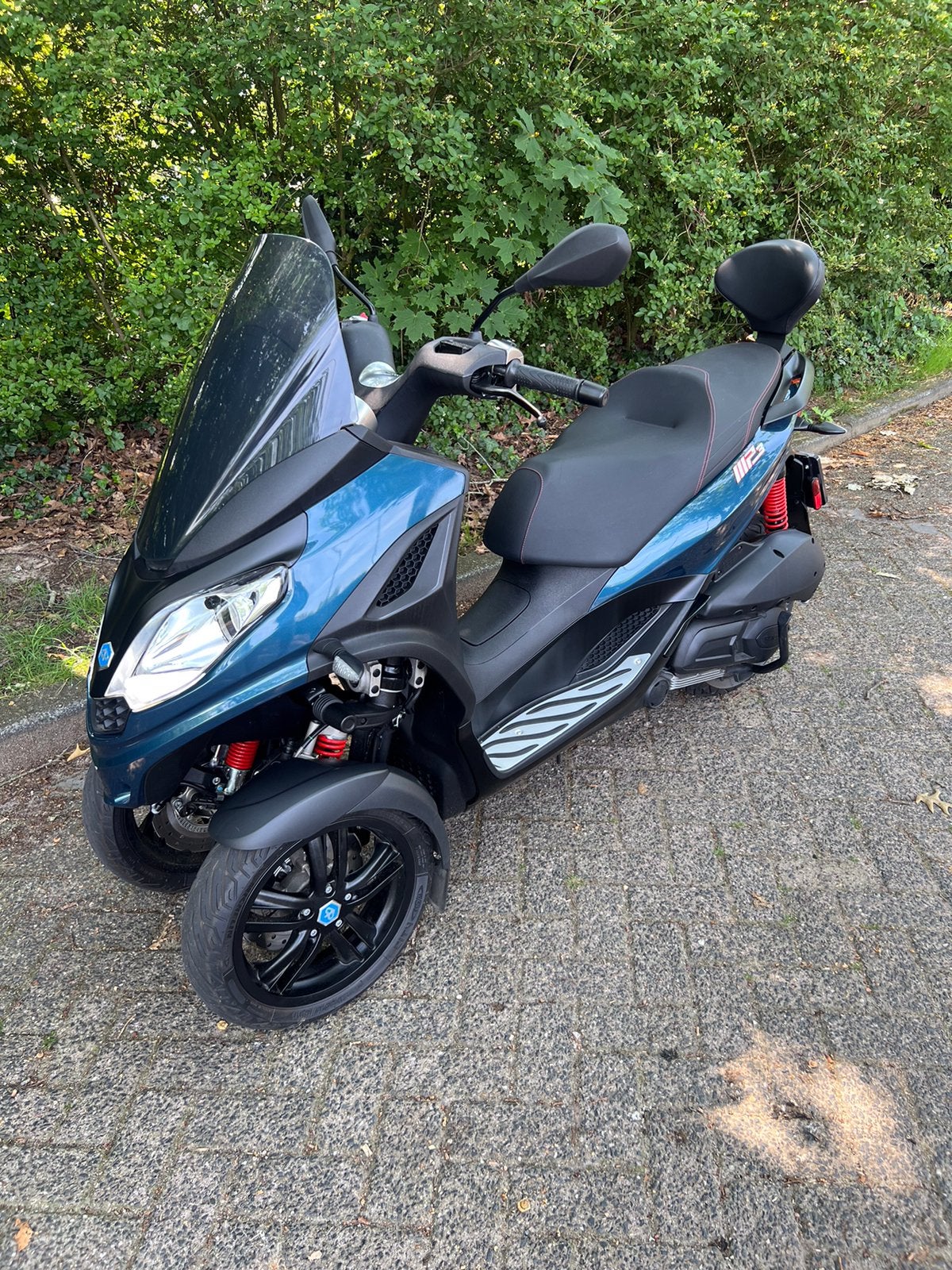 Piaggio MP3 300 bouwjaar 2022 KM stand 2540, Motoren, Particulier, Scooter