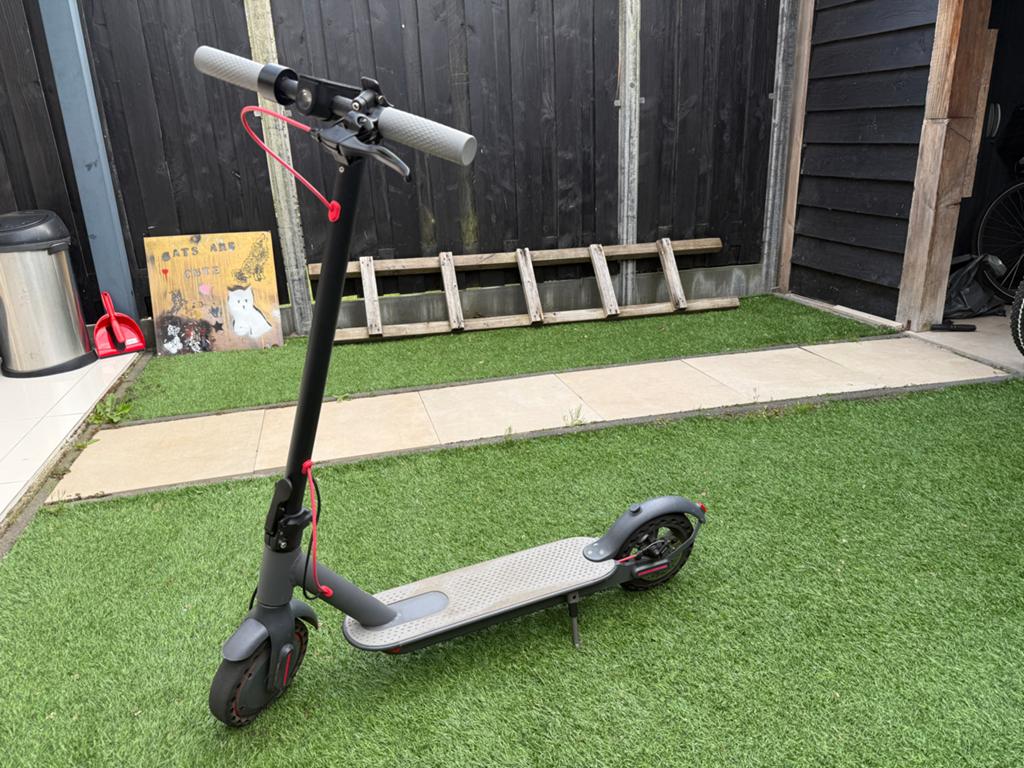 Stay-on M365 Go Elektrische Step, Ophalen of Verzenden, Zo goed als nieuw, Elektrische step (E-scooter)