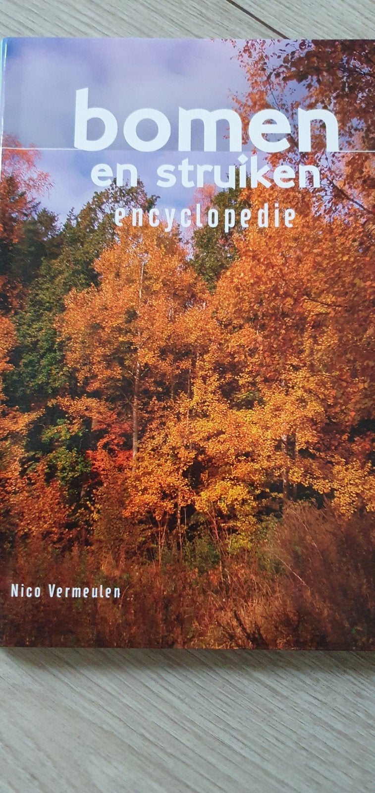 bomen en struiken encyclopedie, Bloemen, Planten en Bomen, Ophalen of Verzenden, Zo goed als nieuw, Nico Vermeulen