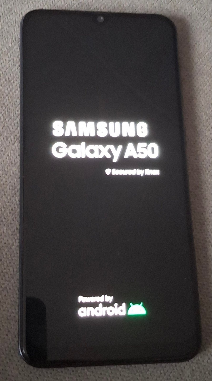 Samsung Galaxy A50 (128GB) – Met 2 klaphoesjes, Ophalen, Touchscreen, Zonder abonnement, 10 megapixel of meer