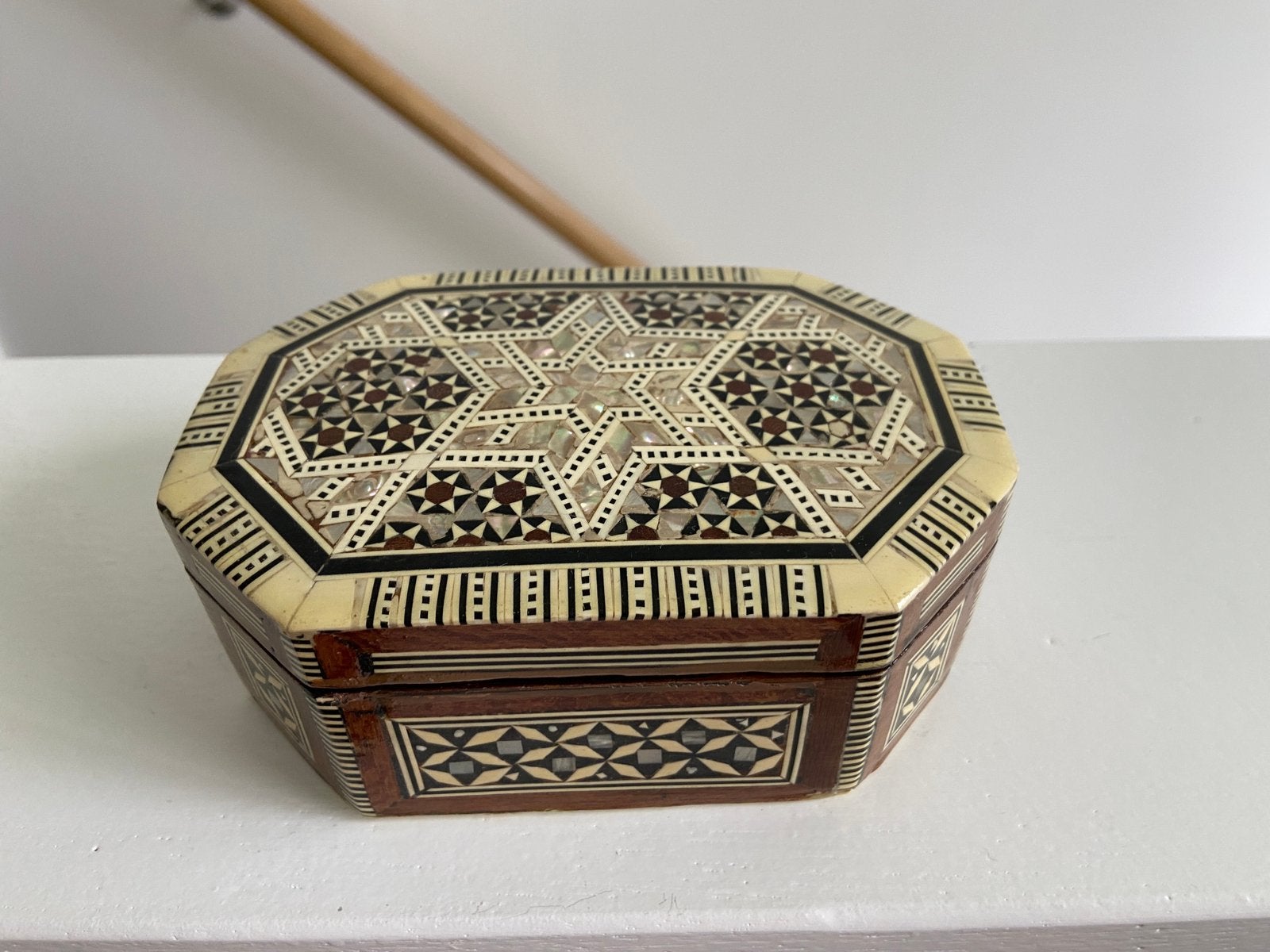 Klein houten kistje doosje ingelegd met schelp parelmoer, Antiek en Kunst, Ophalen of Verzenden