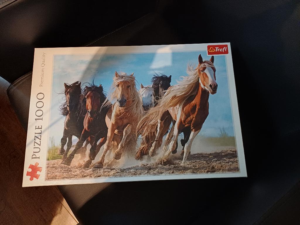 legpuzzel 1000 stukjes paarden, Hobby en Vrije tijd, Denksport en Puzzels, Ophalen of Verzenden, 500 t/m 1500 stukjes, Zo goed als nieuw