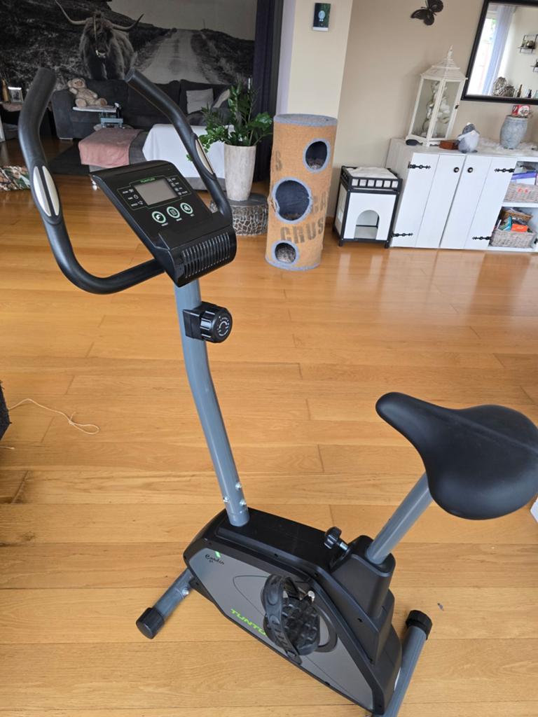 Tunturi Cardio Fit B30 Hometrainer - Zo goed als nieuw, Ophalen, Zo goed als nieuw, Metaal, Benen