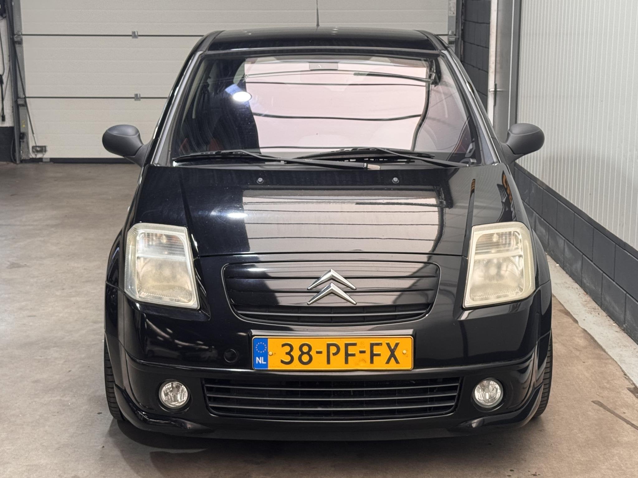 Citroen C2 1.4i VTR Vol Jaar APK, Voorwielaandrijving, 4 cilinders, 4 stoelen, Zwart