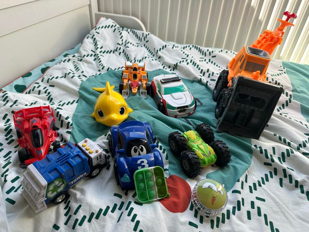 Diverse speelgoedauto's en figuren - Grote set, Ophalen, Gebruikt