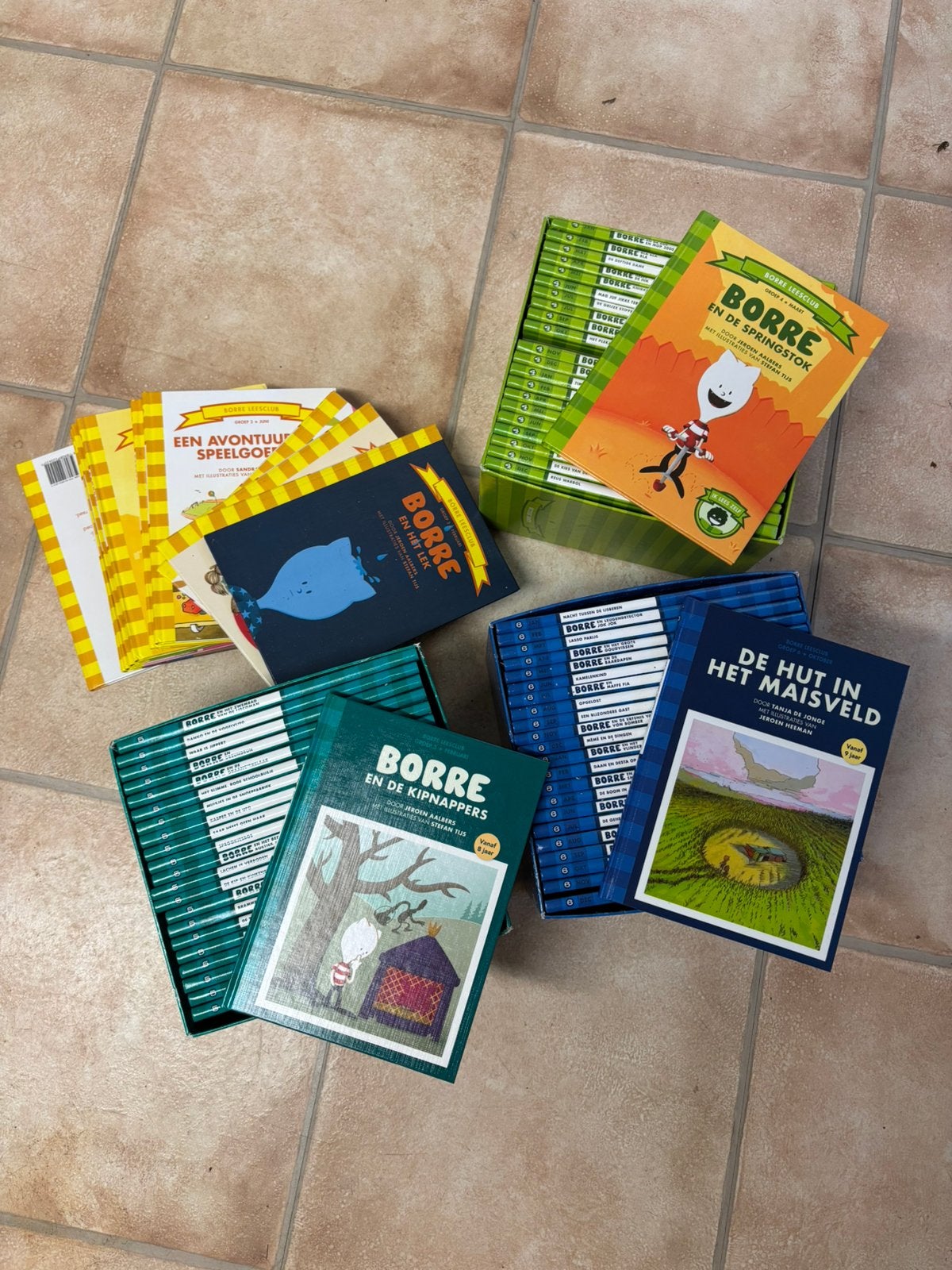 Borre boekjes, Boeken, Ophalen, Zo goed als nieuw, Fictie algemeen