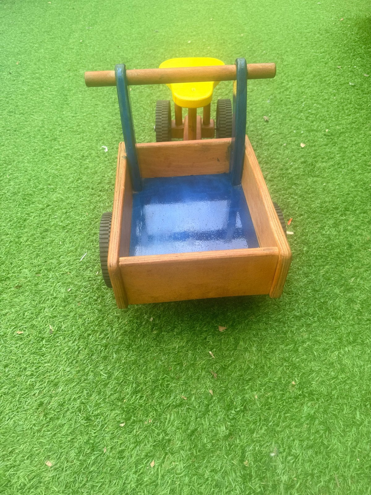 Houten loopfiets met bak - Ideaal voor de kleintjes!, Fietsen en Brommers, Fietsen | Bakfietsen, Ophalen, Gebruikt, 1 kind, Overige merken