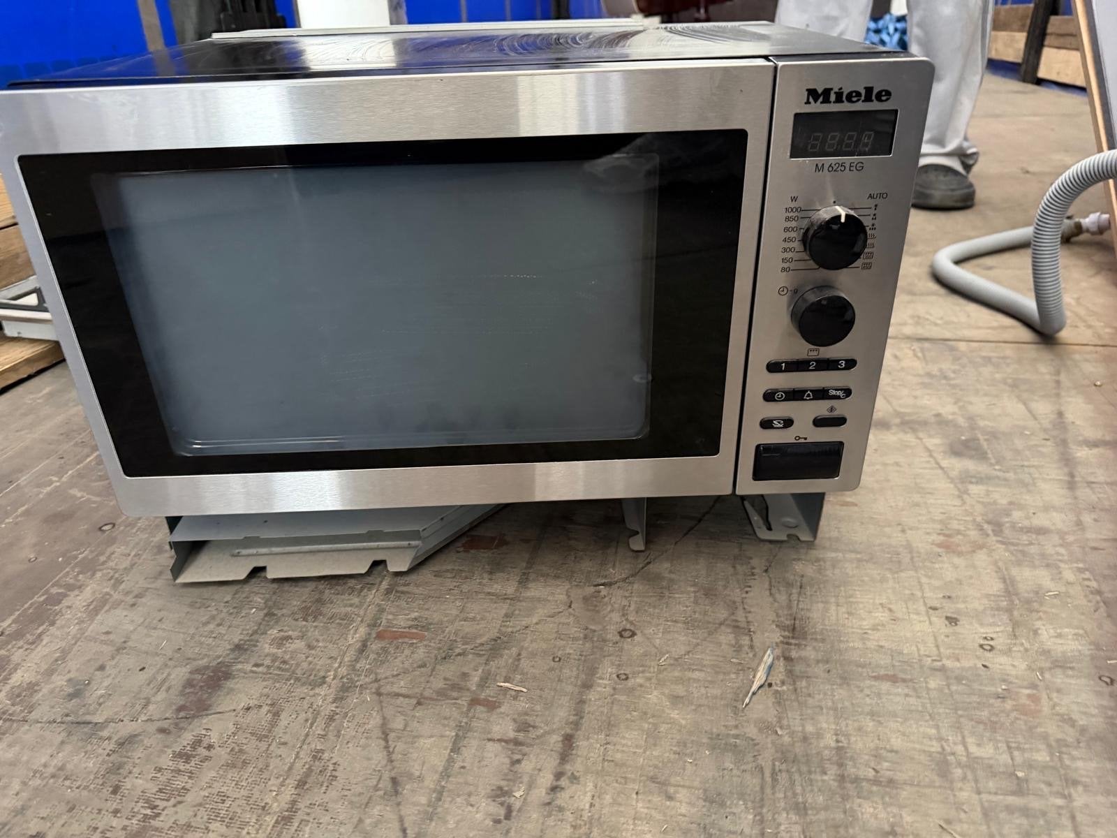Miele M 625 EG Inbouw Combimagnetron - Zo goed als nieuw, Witgoed en Apparatuur, Magnetrons, Combimagnetron, 60 cm of meer, Grill