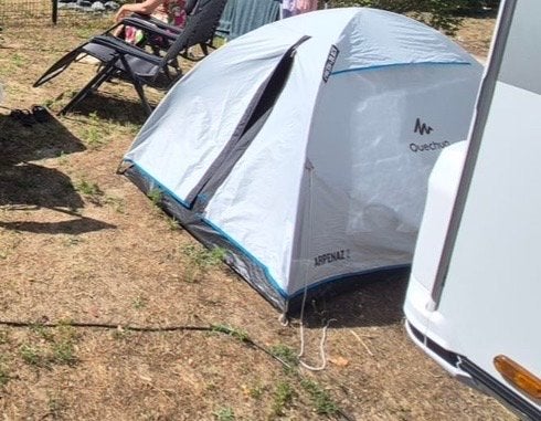 Quechua Arpenaz 2 Fresh & Black tent, Ophalen of Verzenden, Zo goed als nieuw, Tot en met 2