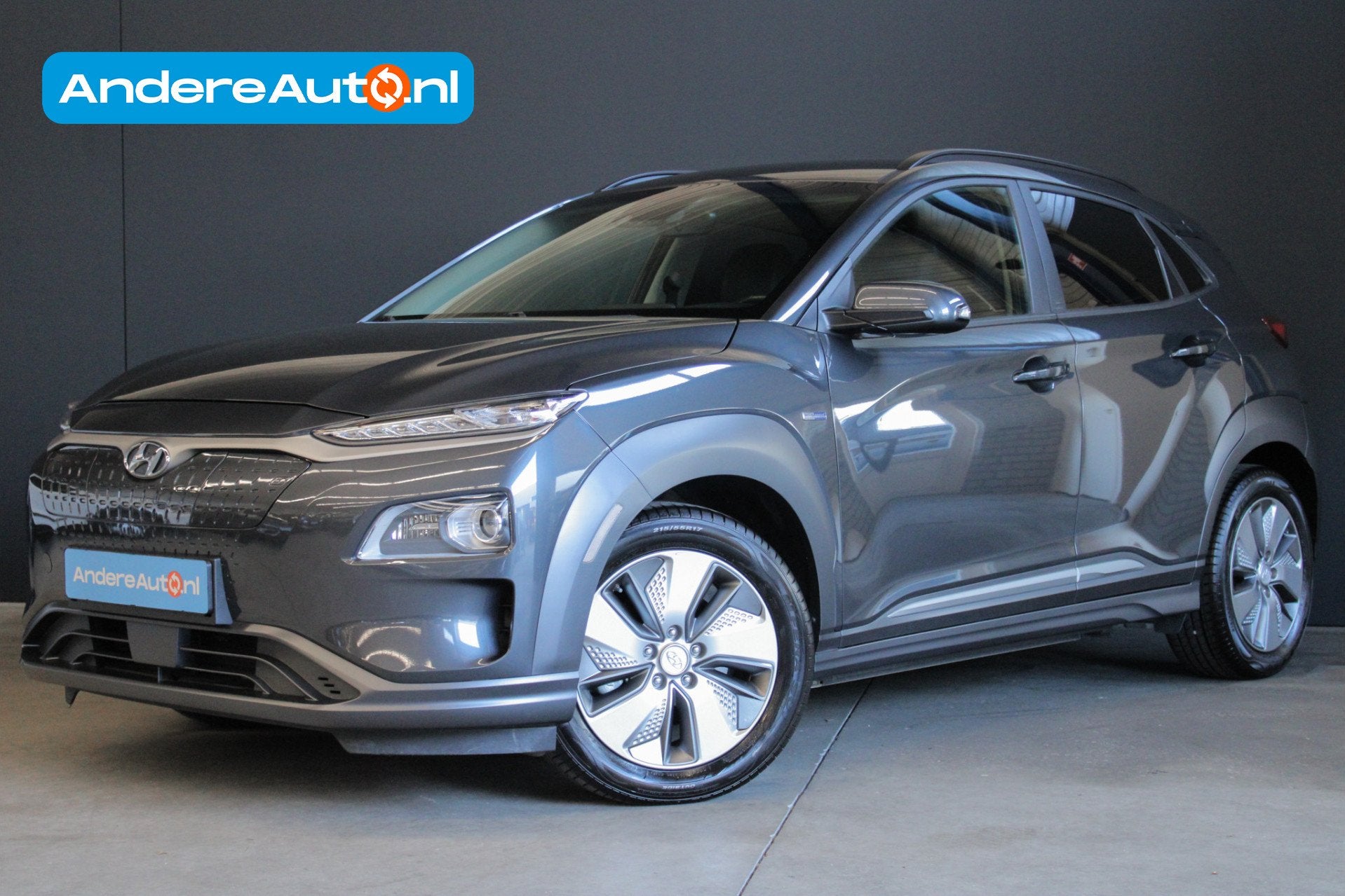 Hyundai KONA EV Fashion Design 64 kWh |warmtepomp|3 fase|96,, Dealer onderhouden, Gebruikt, Zwart, Leder en Stof