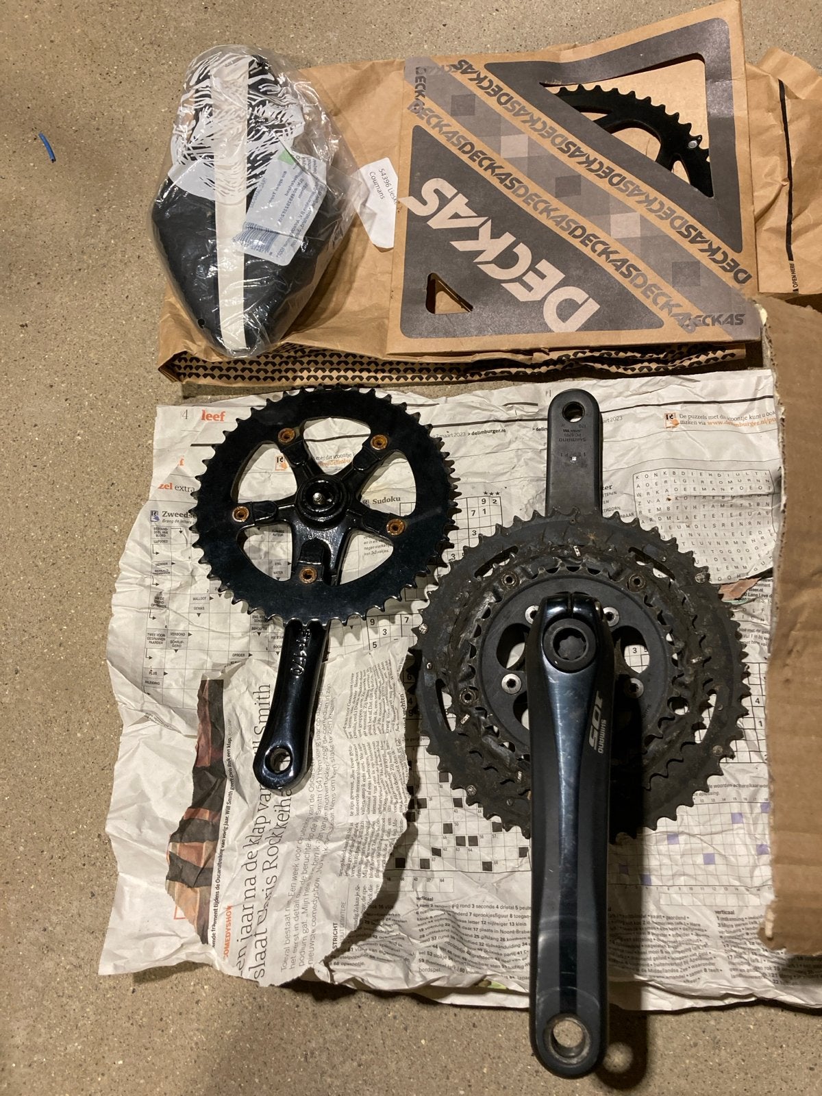 Crankstel en kettingbladen, tandwiel (Shimano 105 en Deckas), Fietsen en Brommers, Fietsonderdelen, Crankstel of Pedalen, Gebruikt