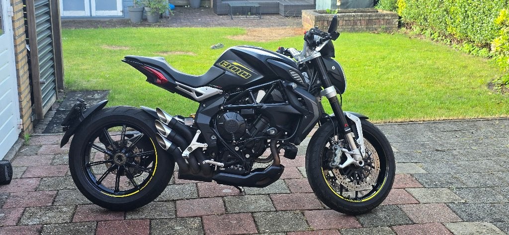 MV Agusta Brutale Dragster 2016, Motoren, Motorrijbewijs A, Gebruikt, 3 cilinders, Meer dan 35 kW