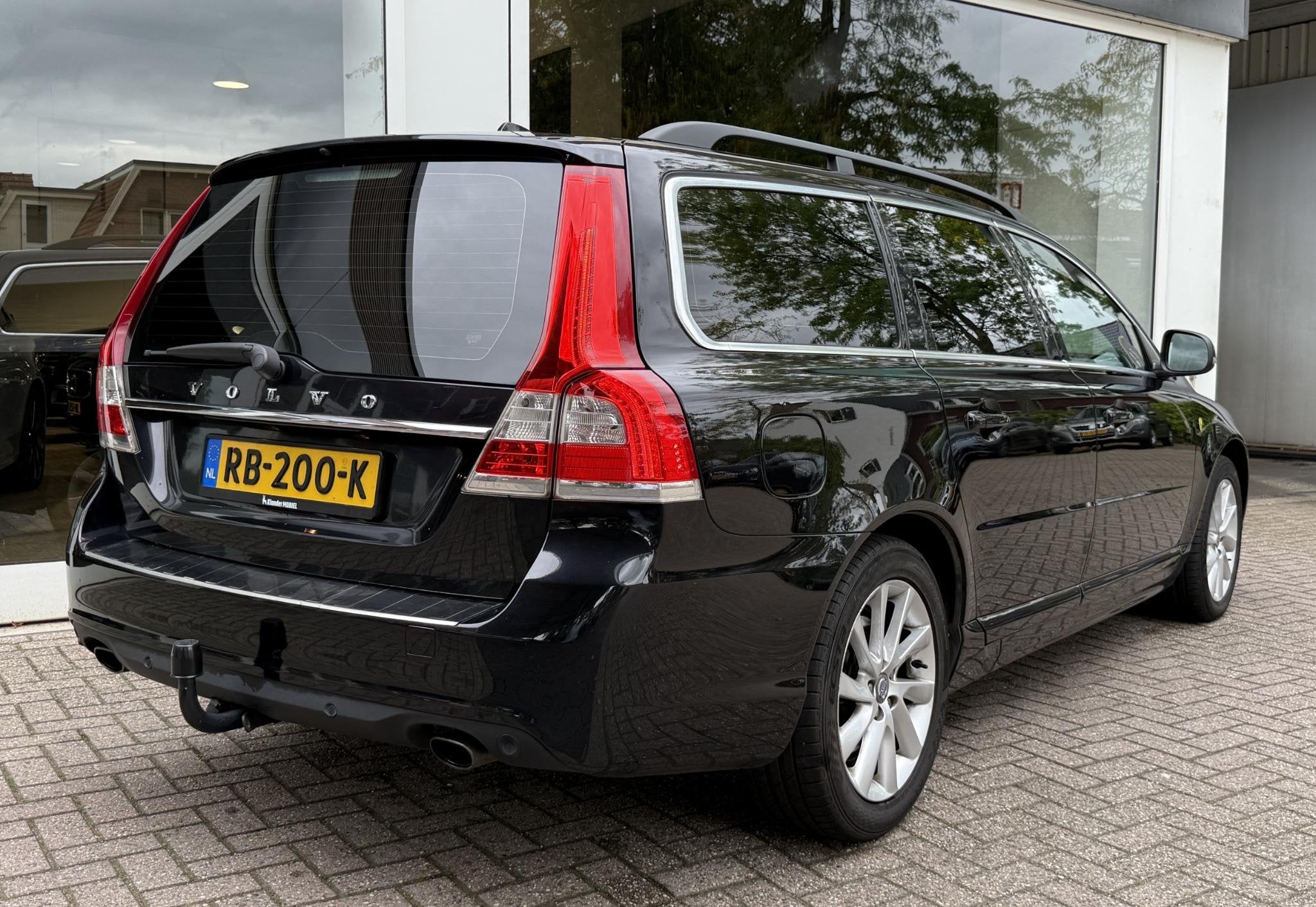 Volvo V70 2.0 D4 Nordic+ Aut. |Schuifdak|Trekhaak|PDC v+a|, Auto's, Stof, Euro 6, 4 cilinders, Zwart
