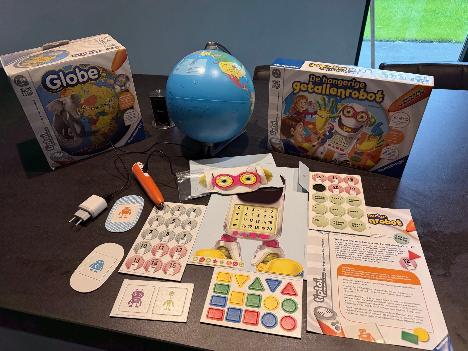 Tiptoi set: Globe en De Hongerige Getallenrobot (mist 1), Kinderen en Baby's, Ophalen of Verzenden, Gebruikt, Taal en Lezen, Met geluid