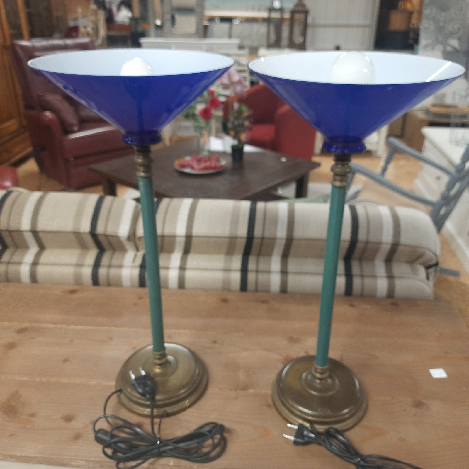Set van 2 vintage Belid tafellampen met blauwe glazen kap, Huis en Inrichting, Ophalen of Verzenden, Gebruikt, E27 (groot), Vintage
