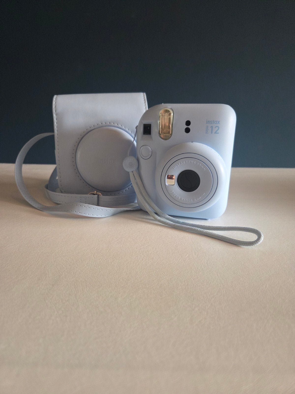 Instax Mini 12 Lichtblauw Polaroid Camera met Tas, Audio, Tv en Foto, Fotocamera's Digitaal, Instant camera, Ophalen of Verzenden