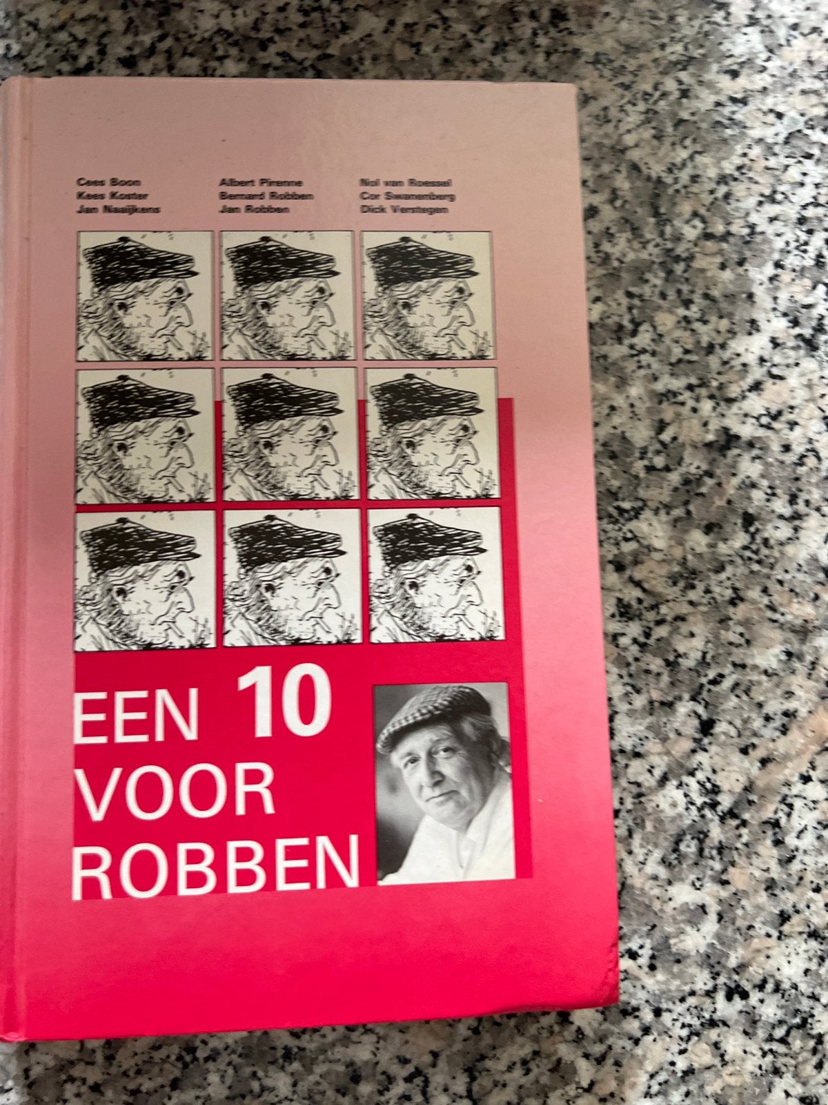 Een 10 voor Robben - Boek over kunstenaar Cees Robben, Ophalen of Verzenden, Zo goed als nieuw, Nederland