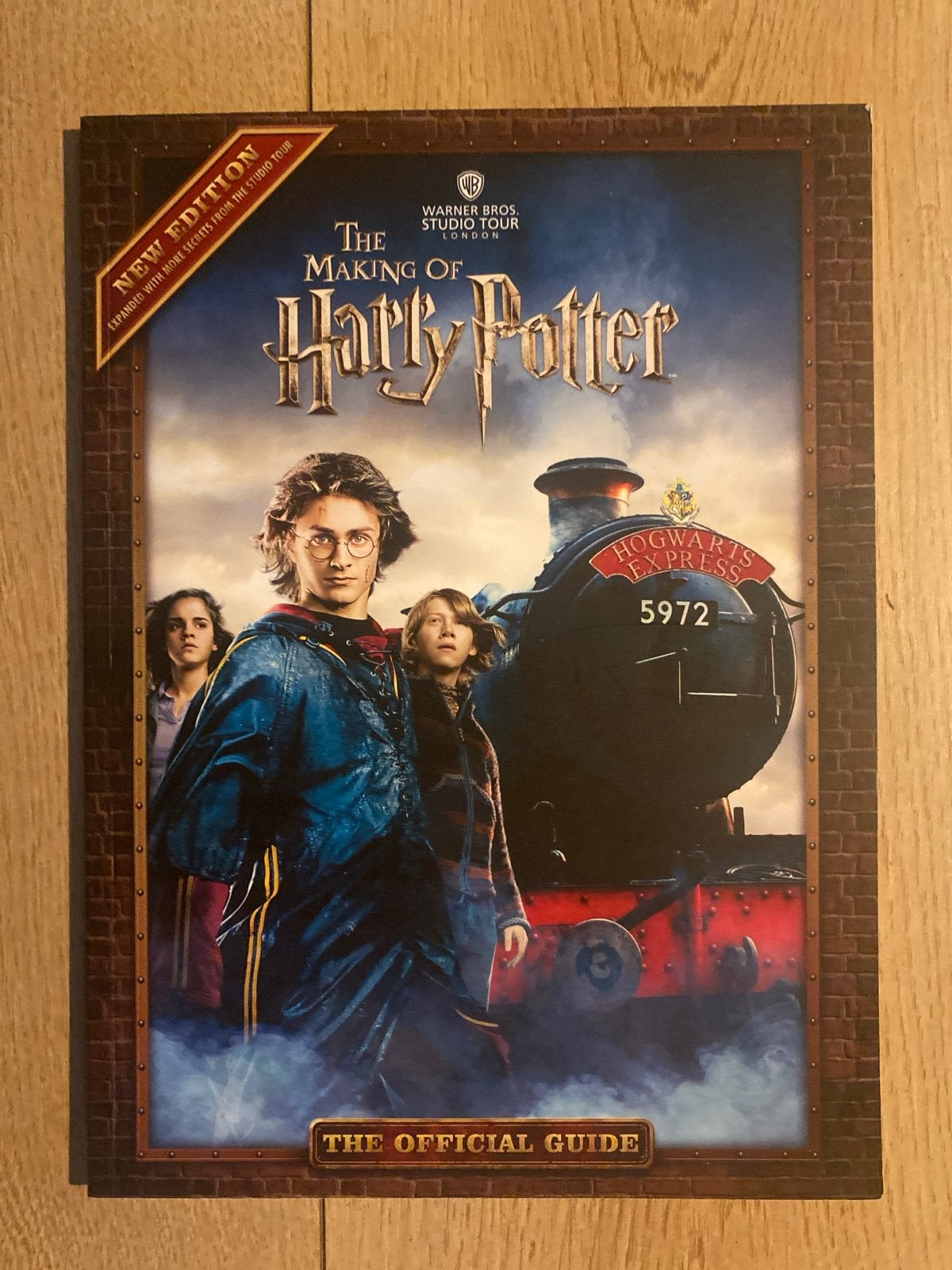 Harry Potter Studio Tour: The Official Guide (Nieuwe Editie), Ophalen of Verzenden, Zo goed als nieuw, Filmspecifiek