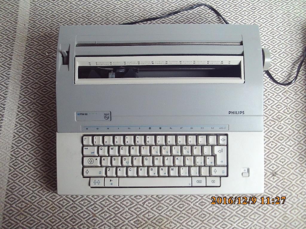 Philips PTW elektronische schrijfmachine met deksel., Diversen, Typemachines, Ophalen of Verzenden, Zo goed als nieuw