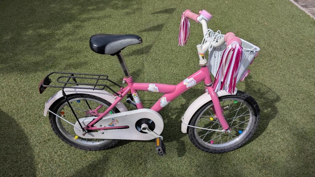 Roze kinderfiets 16 inch met mandje en bagagedrager, Fietsen en Brommers, Fietsen | Kinderfietsjes, Ophalen, Terugtraprem, Zijwieltjes