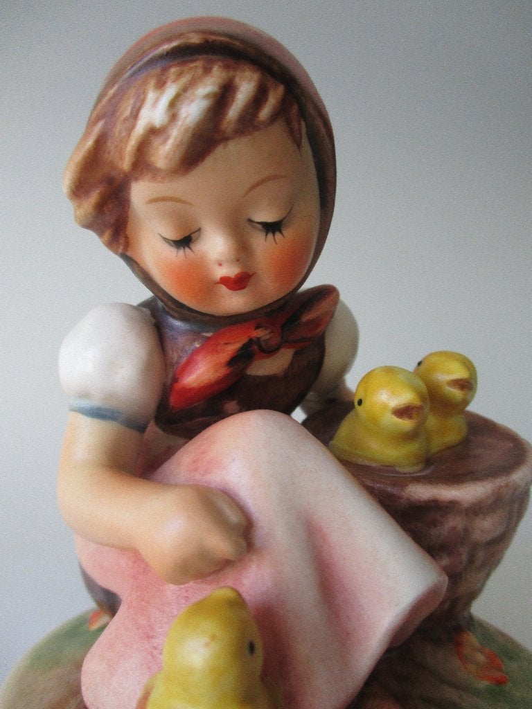 M I Humm.:57/0-Chicken Girl-1960-’63-TMK-3-10½cm.-2de versie, Verzamelen, Verzenden