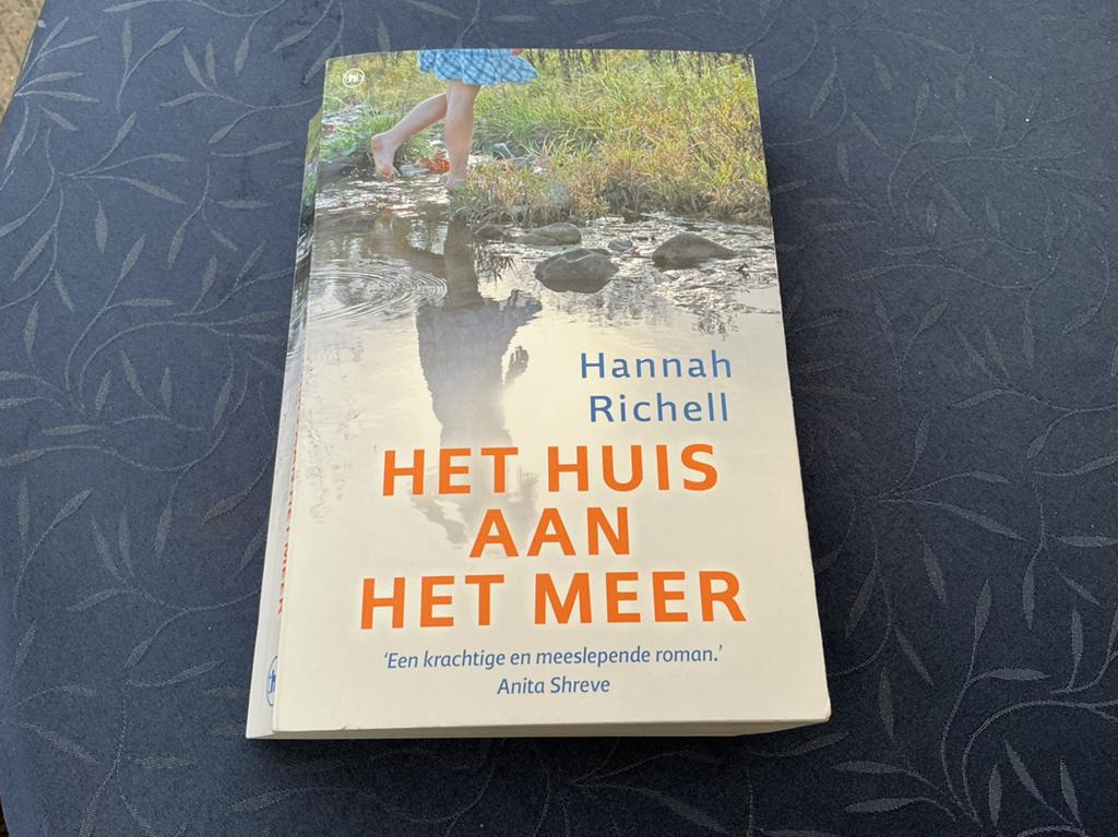 Hannah Richell - Het huis aan het meer, Ophalen of Verzenden, Zo goed als nieuw, Hannah Richell