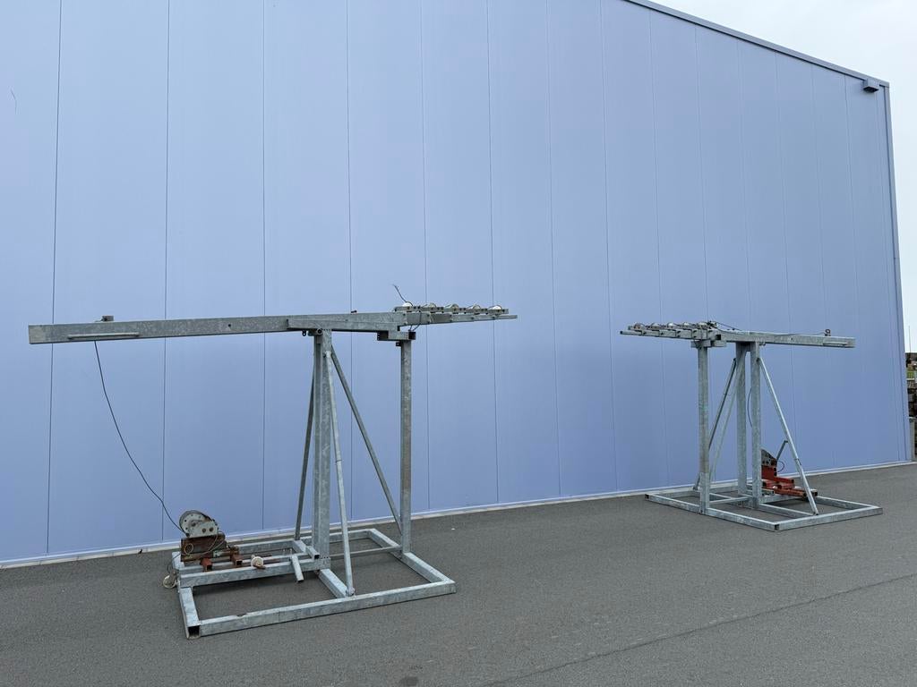 Twee uitschuifbare bouwlampenmasten , gegalvaniseerd, Doe-het-zelf en Verbouw, Bouwverlichting, Gebruikt, Overige typen, 500 watt of meer