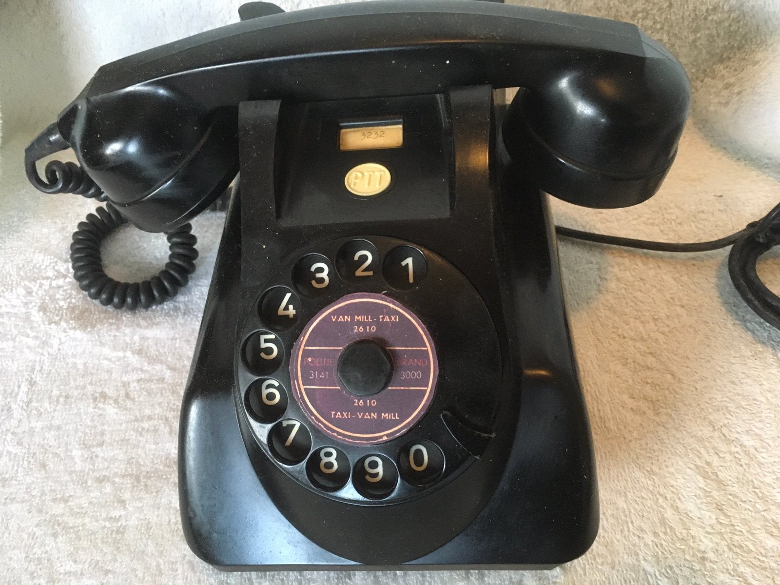 Ouderwetse  Bakelieten Heemaf telefoon jaren vijftig, Ophalen of Verzenden, Gebruikt, Met draaischijf