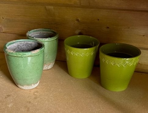 4 bloempotten, mooi groen, waaronder 2 Serax potten, Ophalen, Rond, Zo goed als nieuw, Aardewerk