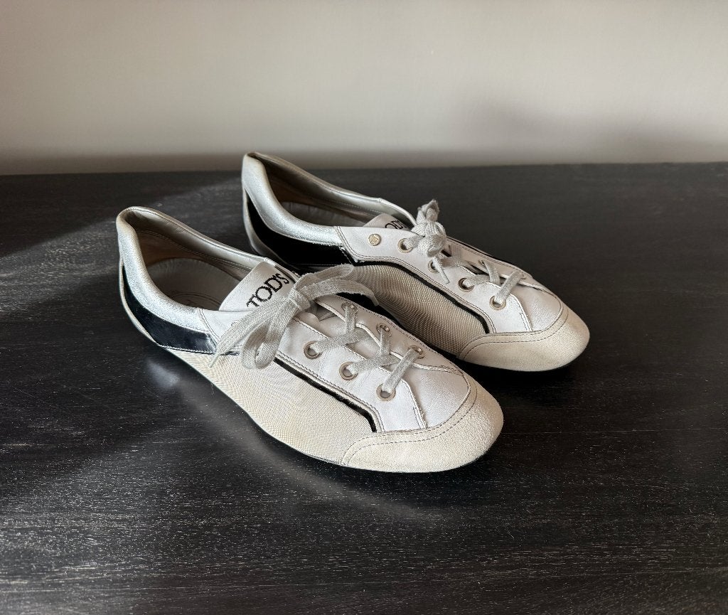 TOD'S lage leren sneakers in zilver/wit/beige; maat 41, Overige kleuren, Ophalen of Verzenden, Tod's, Sneakers of Gympen