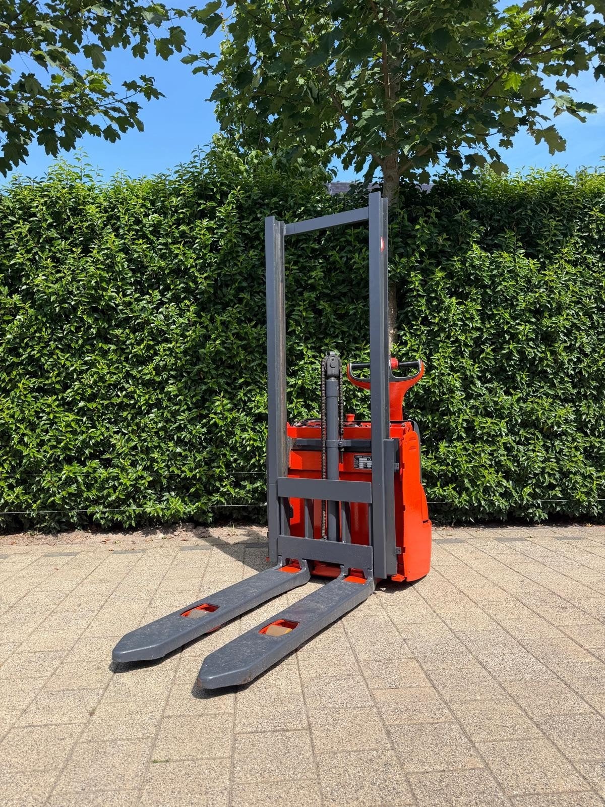 Linde L10 Stapelaar met ingebouwde lader, goed werkend, Ophalen, Stapelaar, Linde, 1000 tot 2000 kg