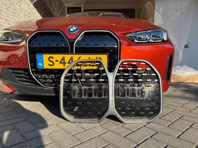 BMW i4 grill (grijs, pre-facelift), Ophalen, BMW, Bumper