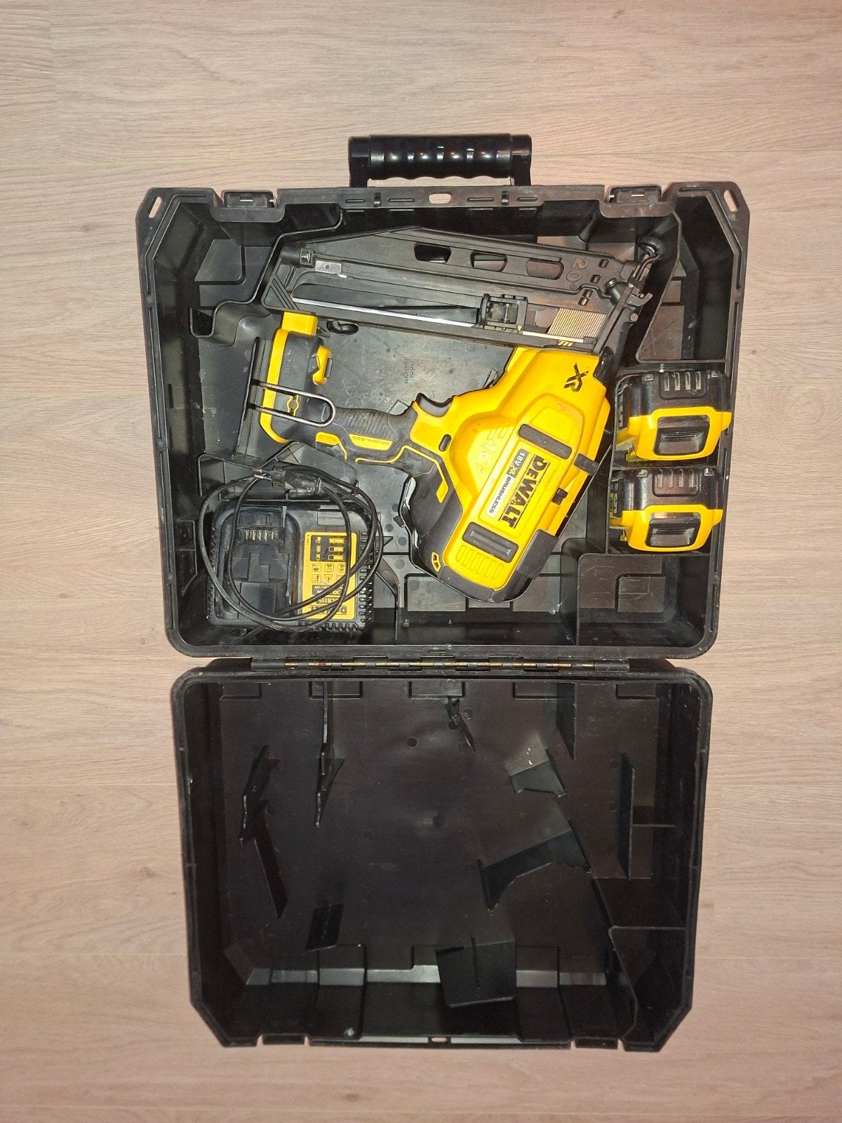 DeWalt DCN660P2 18V XR Brushless Spijkerpistool, Ophalen, Zo goed als nieuw, Overige typen, DeWalt