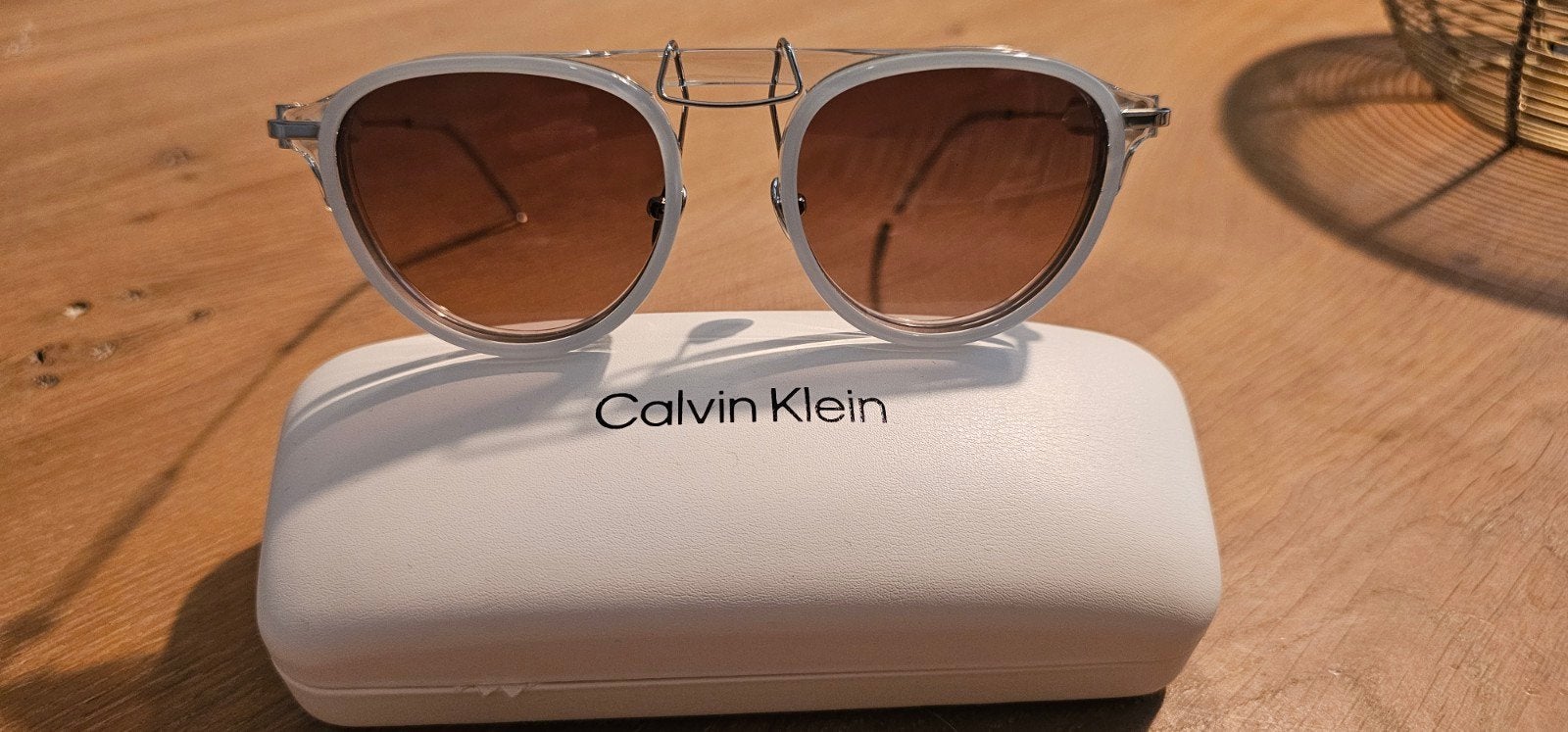 Calvin Klein zonnebril - Nieuw, Overige merken, Zonnebril, Overige kleuren, Nieuw